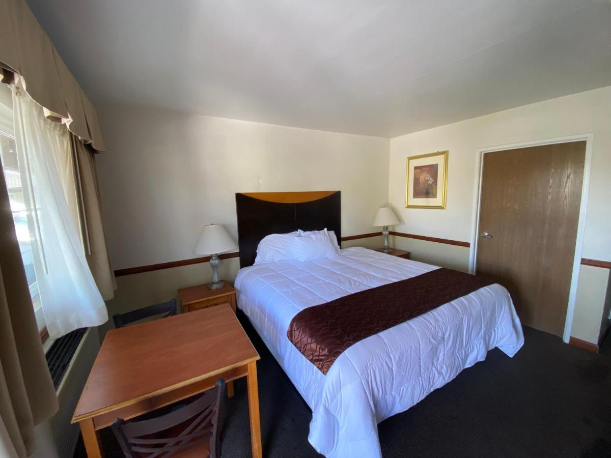 Town And Country Inn Santa Barbara Extérieur photo