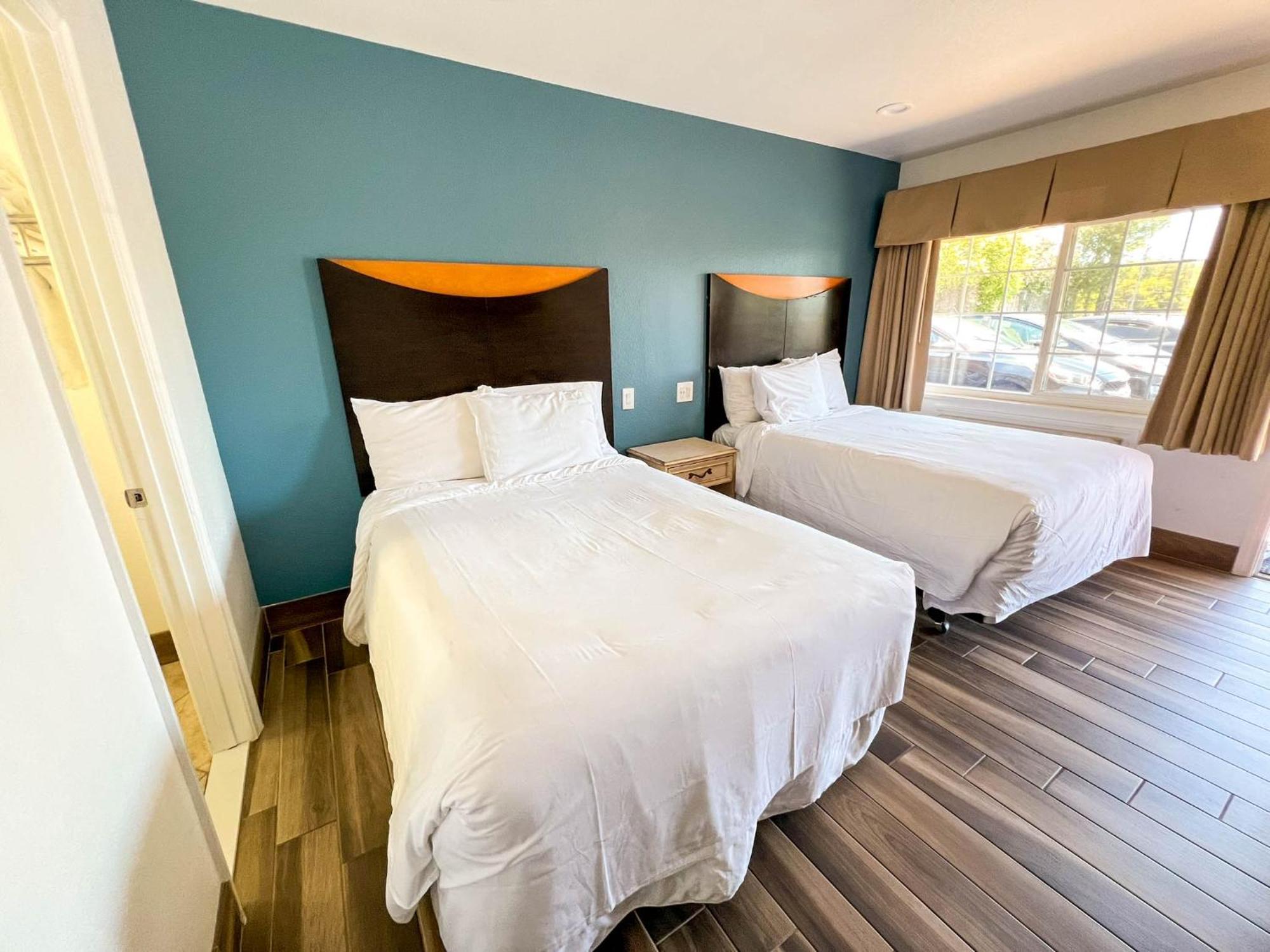 Town And Country Inn Santa Barbara Extérieur photo
