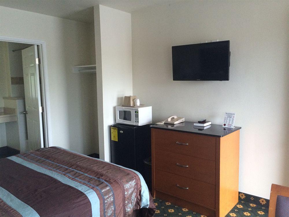 Town And Country Inn Santa Barbara Extérieur photo