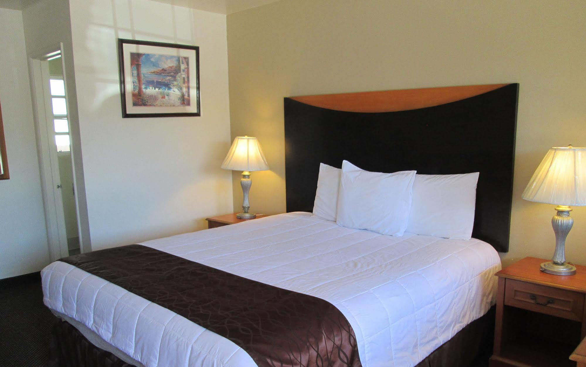 Town And Country Inn Santa Barbara Extérieur photo